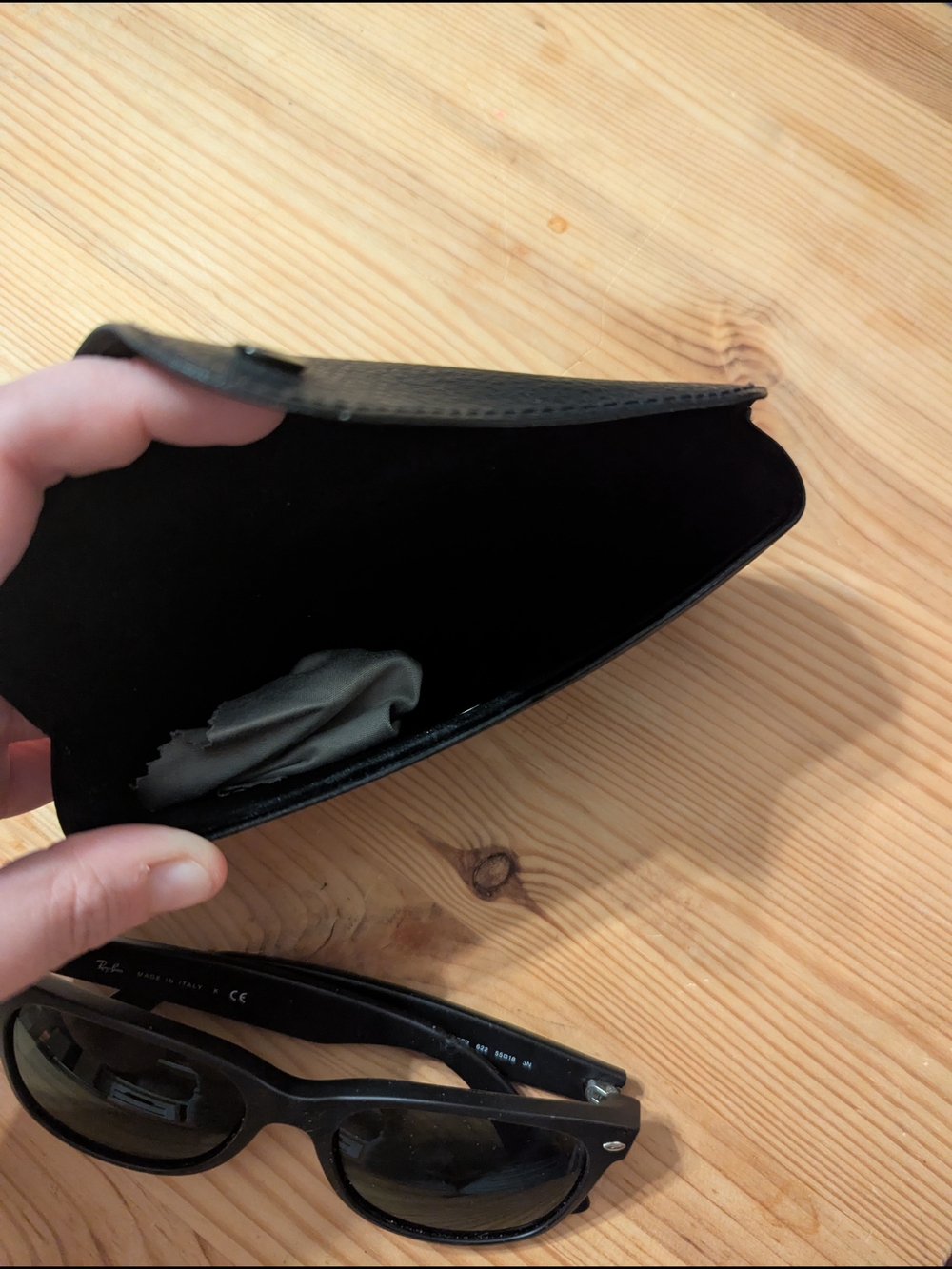 Ray-Ban Classic Wayfarer Sunglasses in Black - Picture 9 of 10
